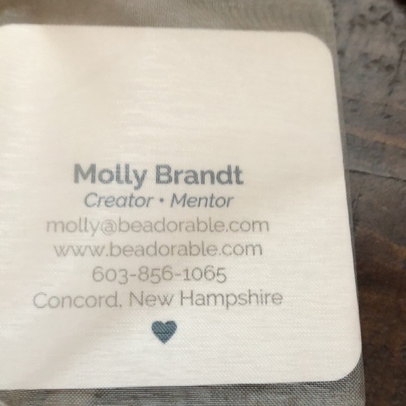 Handmade beaded necklace with pendant - Picture 4 of 4